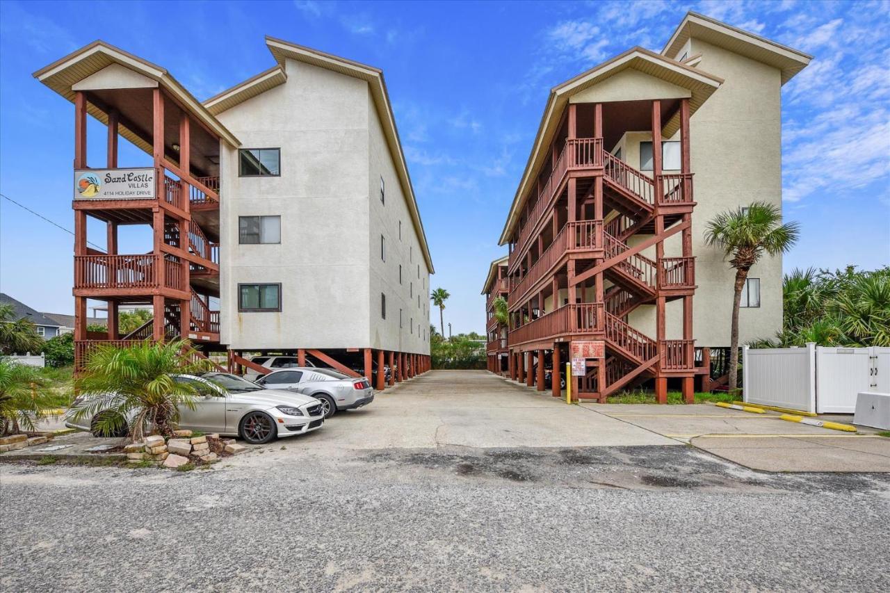 Cozy Hideaway, Sleeps 4! Steps To The Beach! Renovated 2021 Apartment Panama City Beach